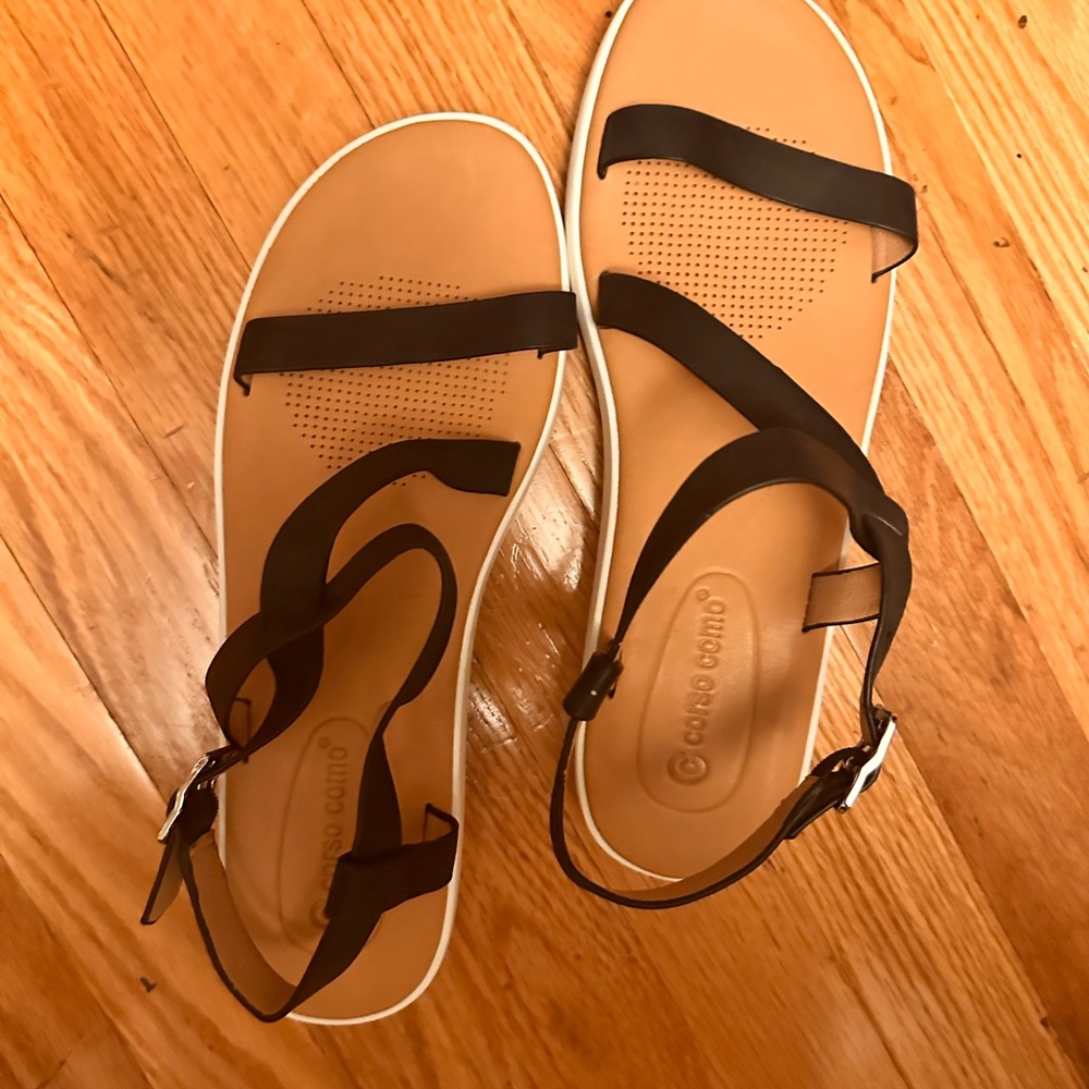 New no box Corso Como black leather flat sandals size 11